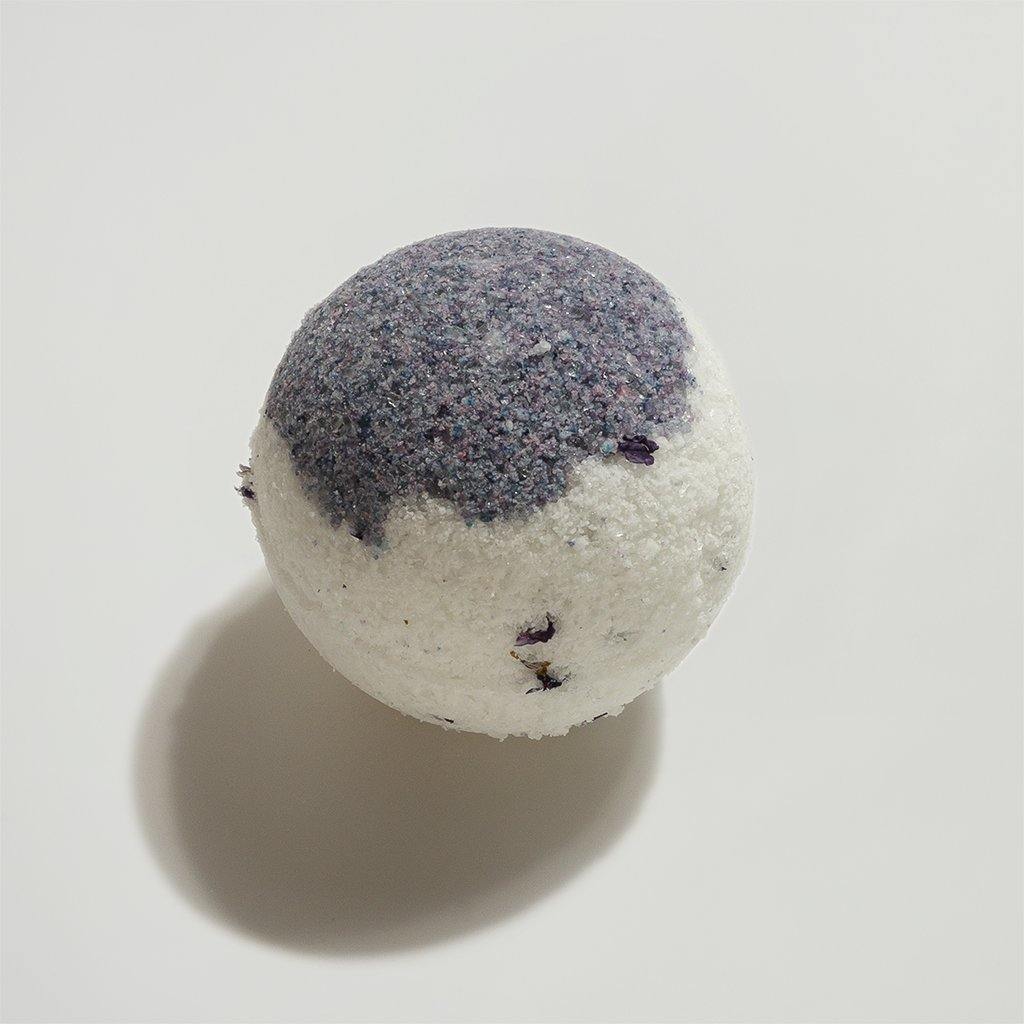 Lavenderly Badekugel - BANYÔ - olivenölseife - naturseife